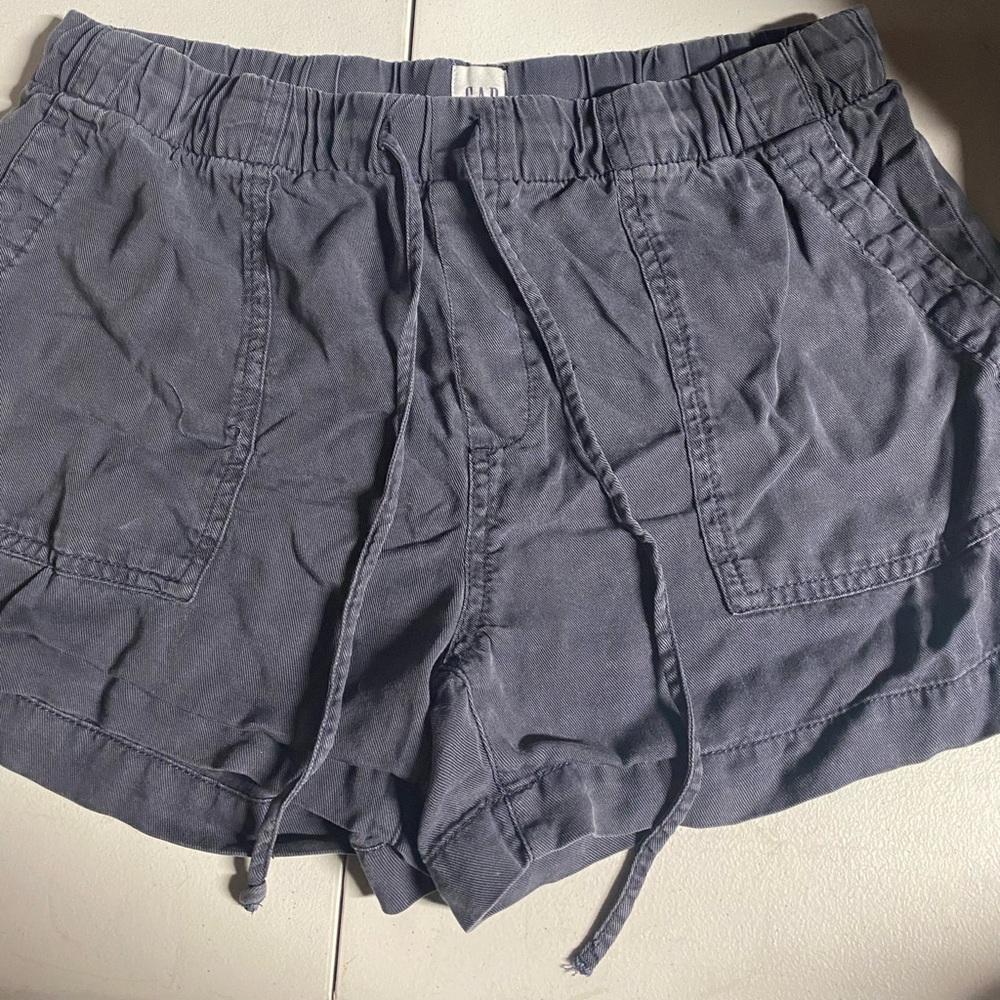GAP women shorts